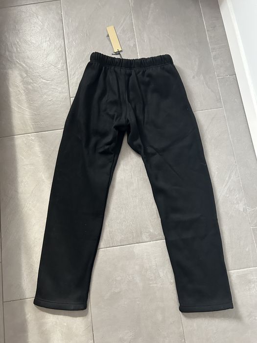 Pantaloni essential
