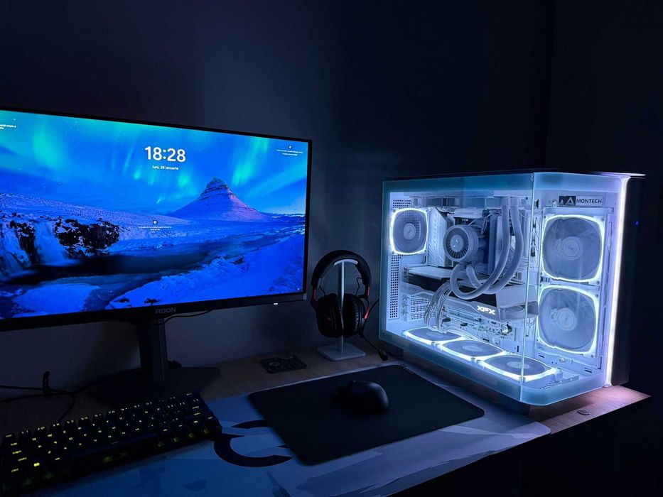 PC Gaming 9070 XT 32GB DDR5 + Monitor OLED 240Hz + Periferice Gaming