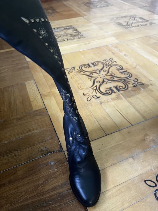 Черный сапоги