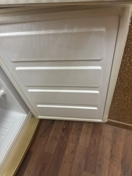 Продам холодильник Samsung