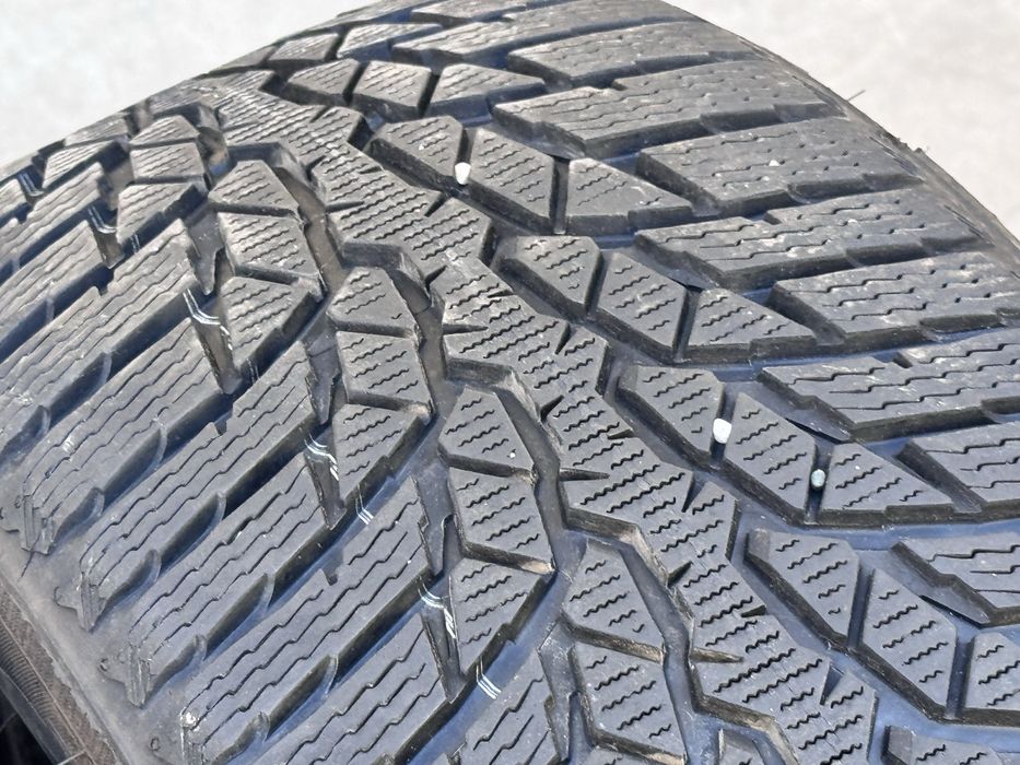 225/55/R17 Nokian WR 2бр зимни dot0222