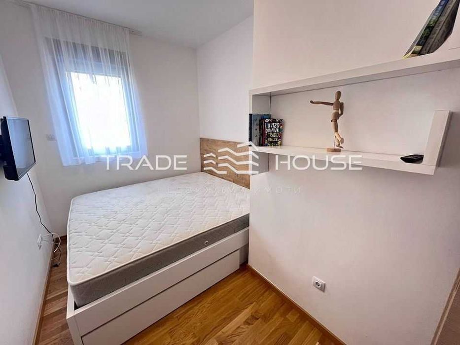 Дава се под наем Тристаен апартамент в Пловдив, Младежки Хълм - 92 кв.м за 480 € - Снимка #6