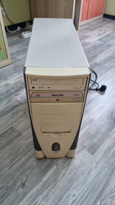 компютър настолен