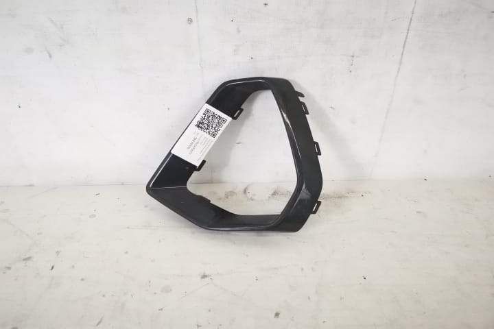 Ornament Grila Proiector Stanga Original In Stare Buna S line Audi  Q3