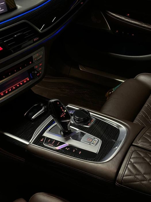 BMW 740I FULL 2019