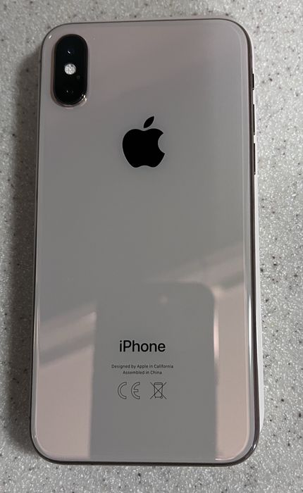 IPhone XS 64GB в отличном состоянии