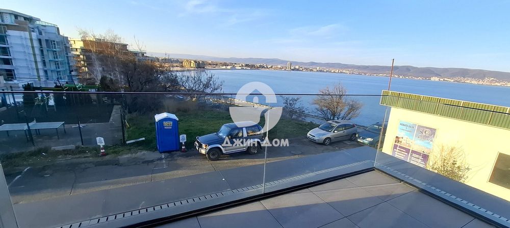 Просторен двустаен апартамент с ГЛЕДКА МОРЕ, гр. Несебър