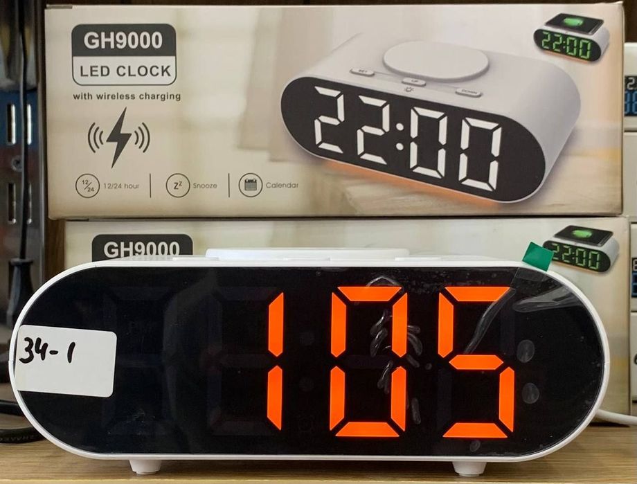 Часы настольные с беспроводной зарядкой