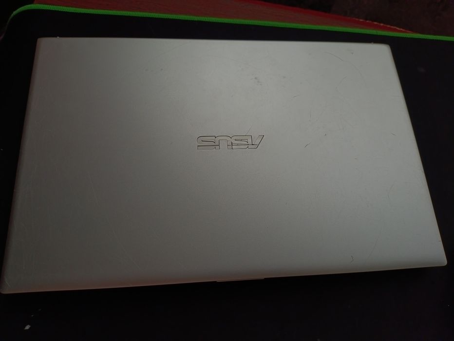 Продам ноутбук ASUS/отличное состояние