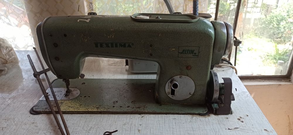 Професионална шевна машина ,немска textima