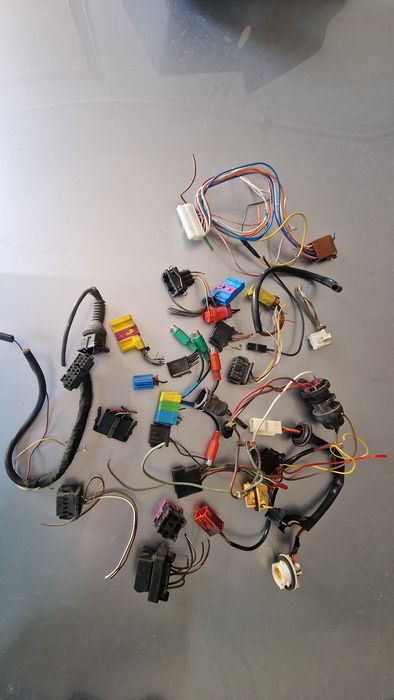 Продам запчасти на AUDI 100C4/A6C4