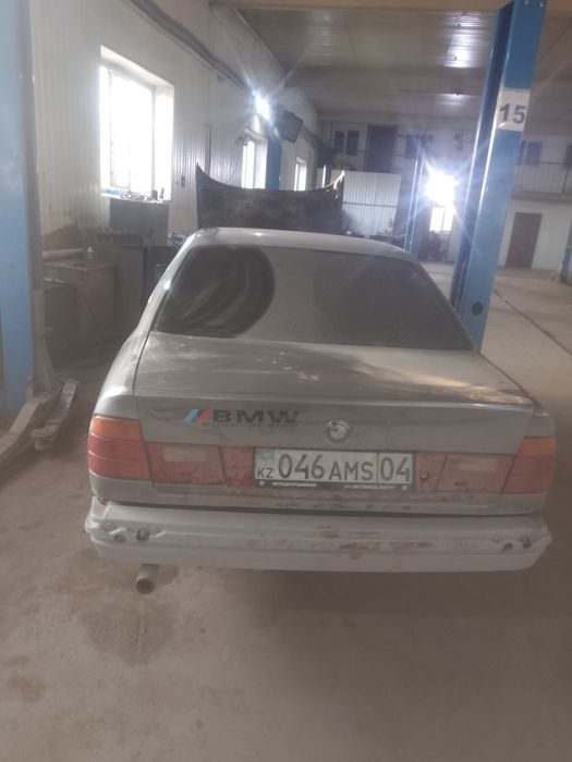 Продам БМВ 520 е34