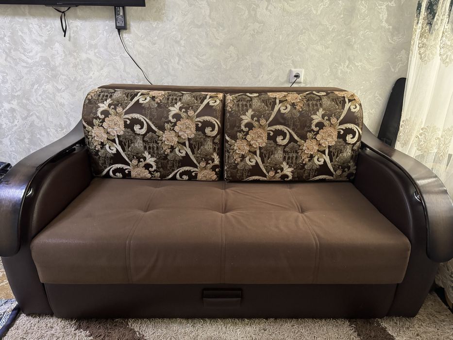 Продам диван 75000тг