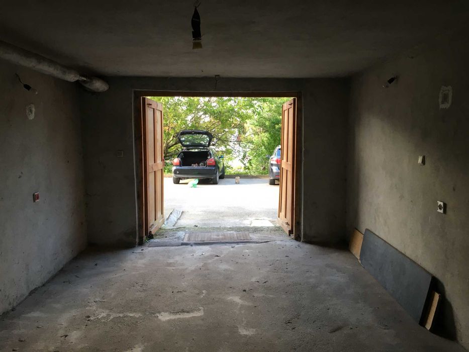 Тухлен гараж 24м2