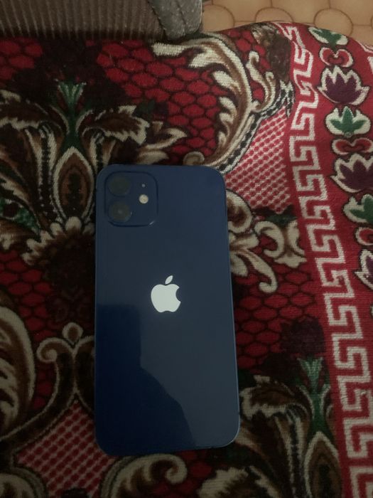 Iphone 12 продается