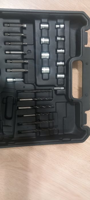 Мощен Акумулаторен Винтоверт 24V с удължение и вложки