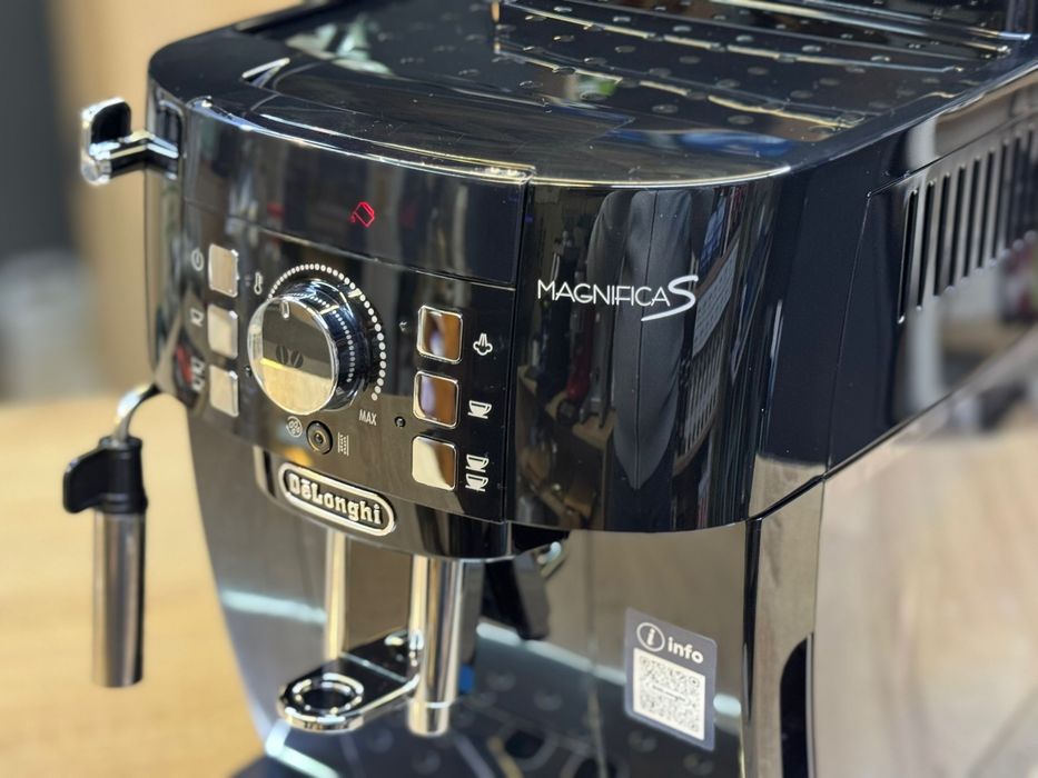 NOU! Espressor DeLonghi Magnifica S Aparat de cafea