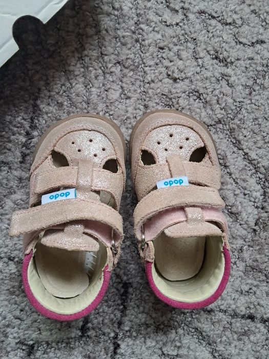 Sandalute DoDo marimea 20 teniși rochita