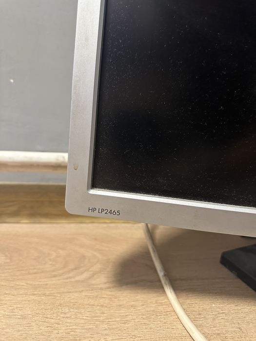 Монитор за компютър HP