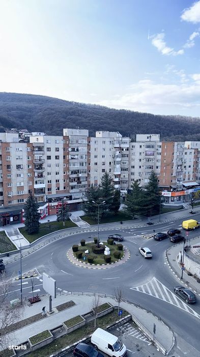 2 camere Complex Nord – vis-a-vis Biserica Sfinții Petru și Pavel