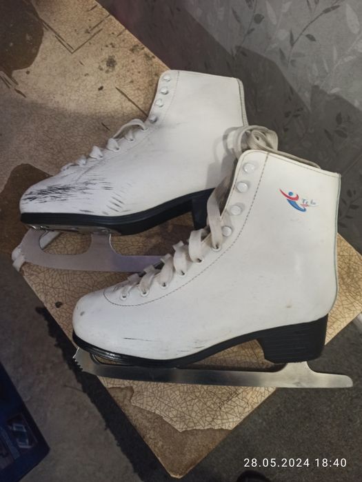 Продам  коньки, для девочки, советские, 37 размер...