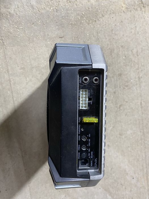 Продам активный сабвуфер