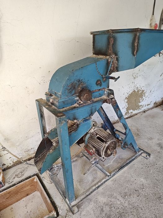 Moara urluiala hrana animale