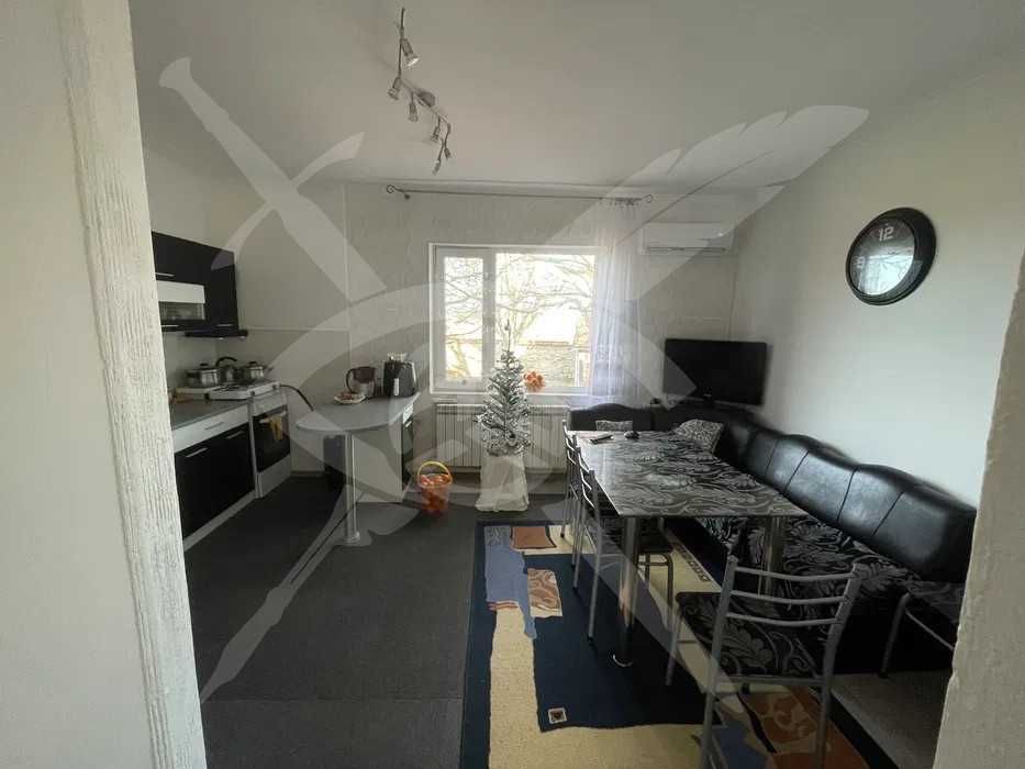 Къща в с. Подвис 80570