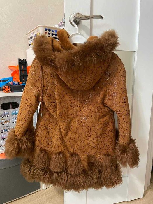Продам дубленку натуральная для девочки 5-7 лет