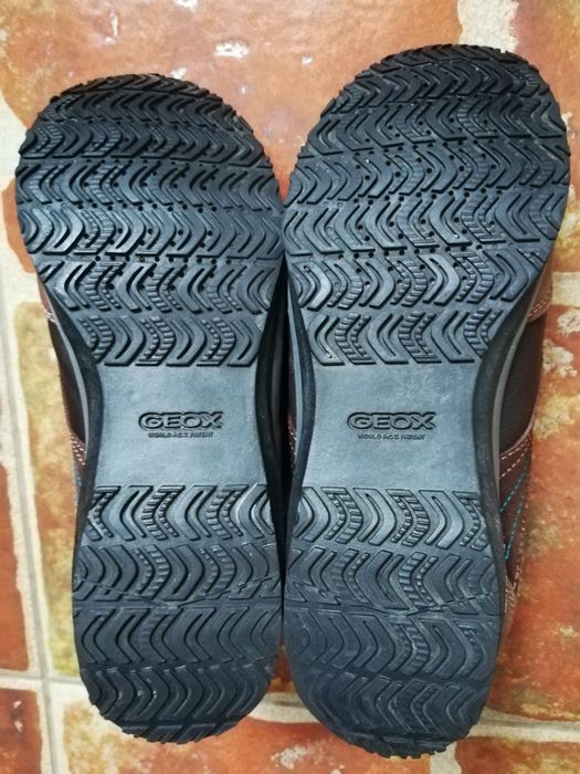 Pantofi Geox marime 37