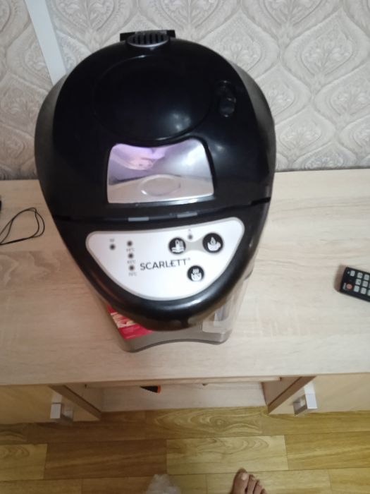 Электрочайник продаём