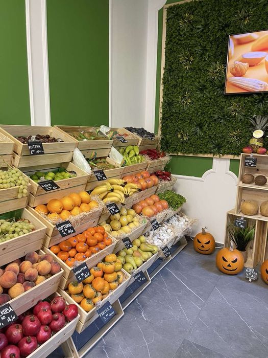 стъпаловидни стелажи за магазини и плод и зеленчук