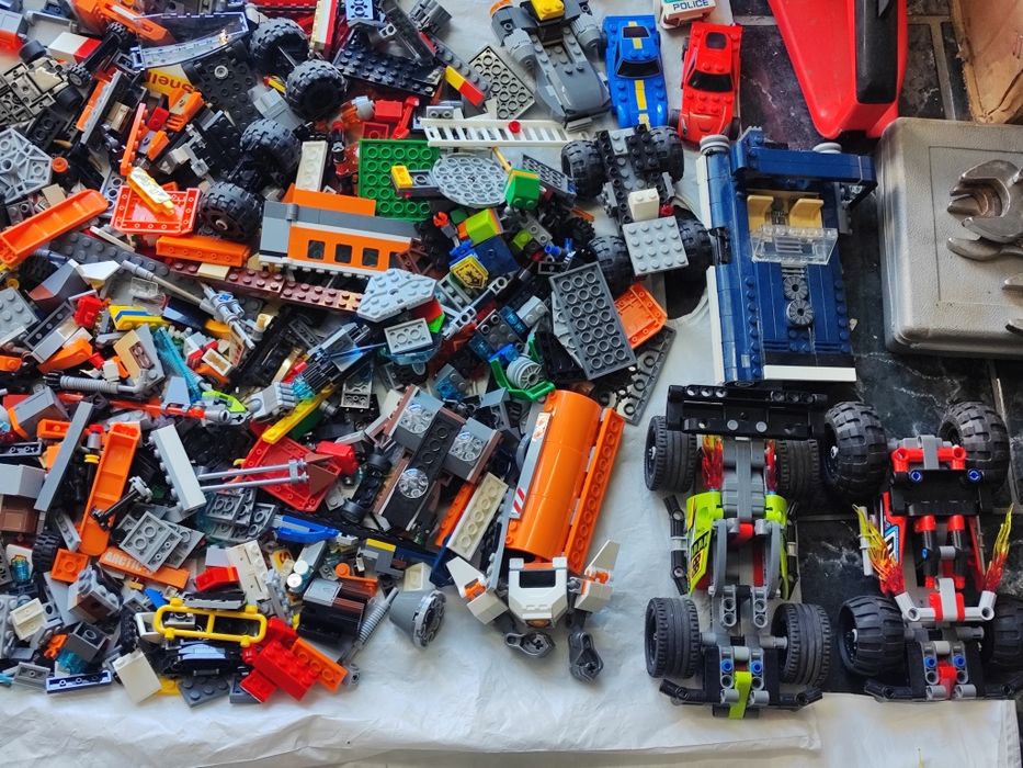 Оригинални Лего части 4,5 кг lego