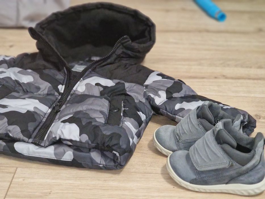 Бебешко яке Michael Kors 12 месеца и боти Ecco 21 размер