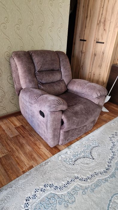 Продам уголок отдыха.