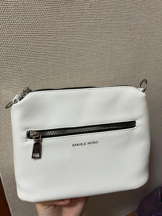 Женская сумка/клатч белого цвета.Daniele Patrici