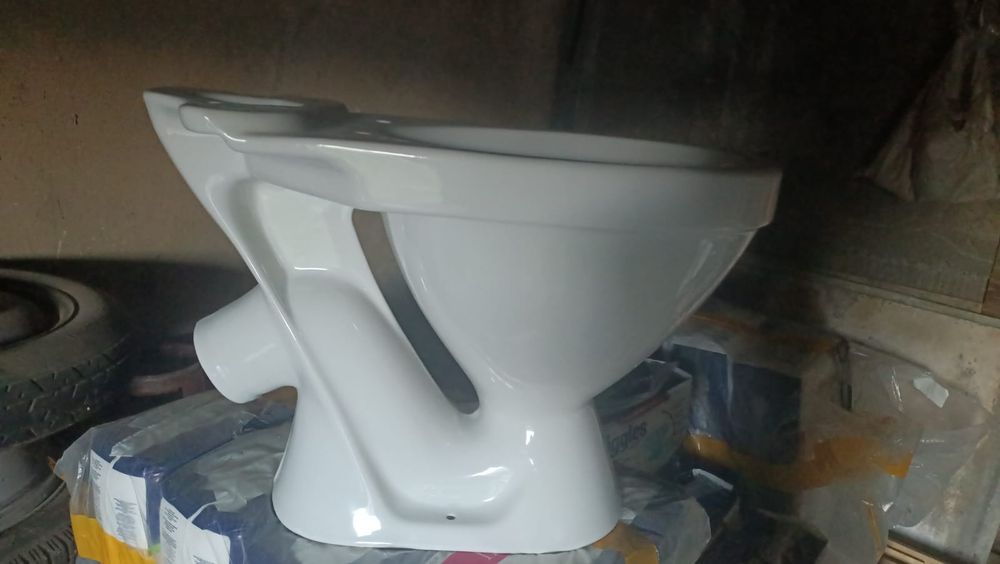 Продам новый унитаз