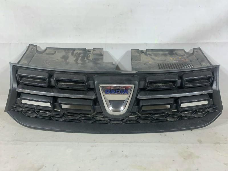 Grila centrala radiator Dacia Logan 2 facelift 623108484R Berlina