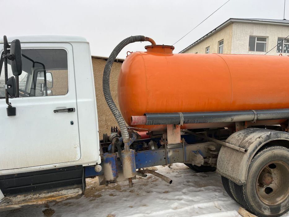 Ассенизатор.на базе газ-3308