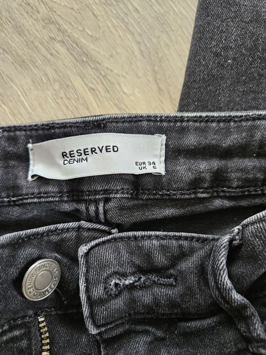 Черни дънки слим Reserved,34ти  размер