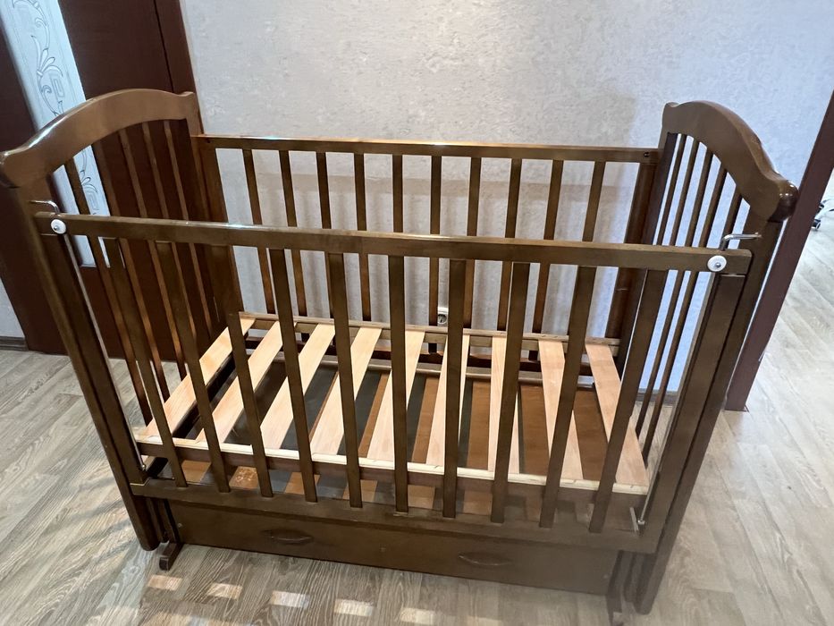 Кровать детская с матрасом