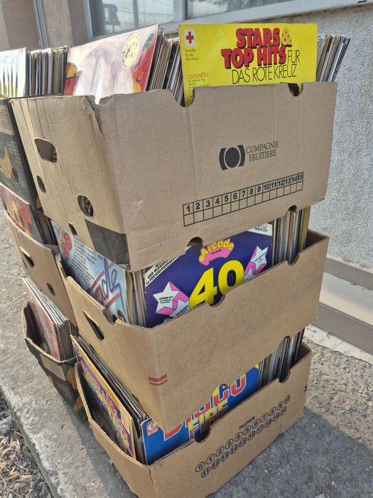 Vând Lot 150lp Discuri Vinil colectie muzica usoara straina mixta