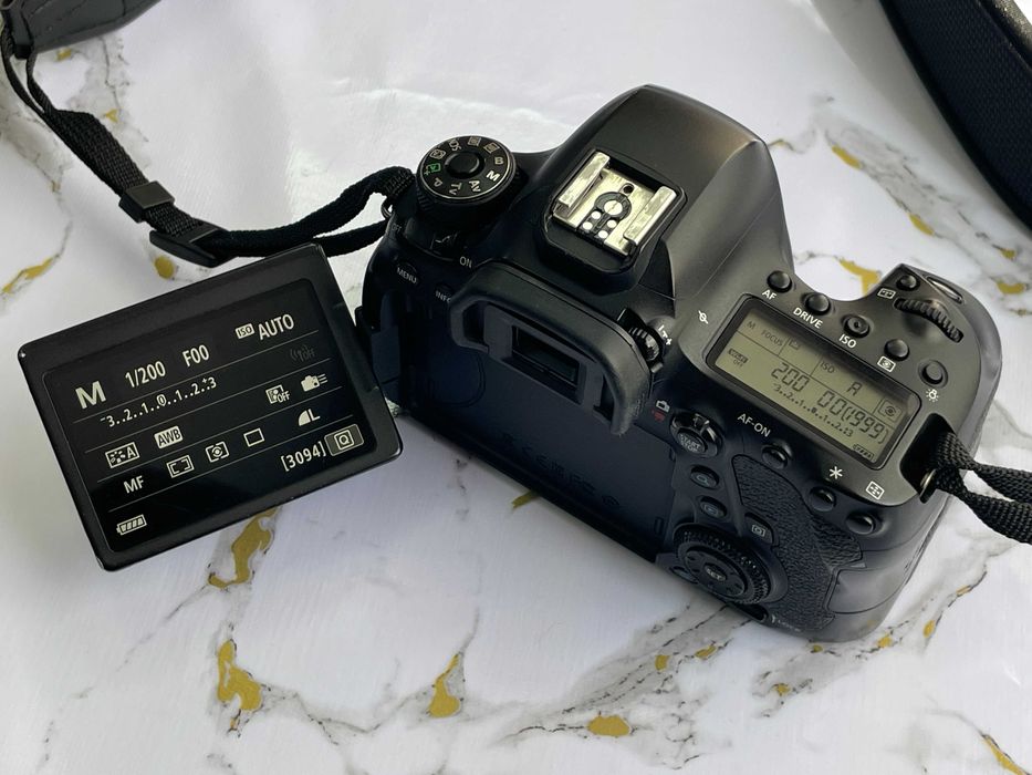 Фотоаппарат Canon EOS 6D Mark II Body