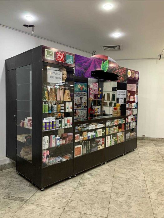 торговое оборудование витрины б\у