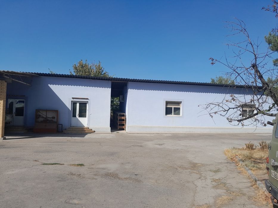 Продаётся 52 сотки,нежилое,1000м2(аэропорт)