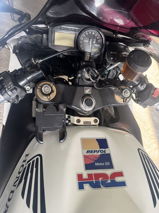 Vand Honda cbr 954