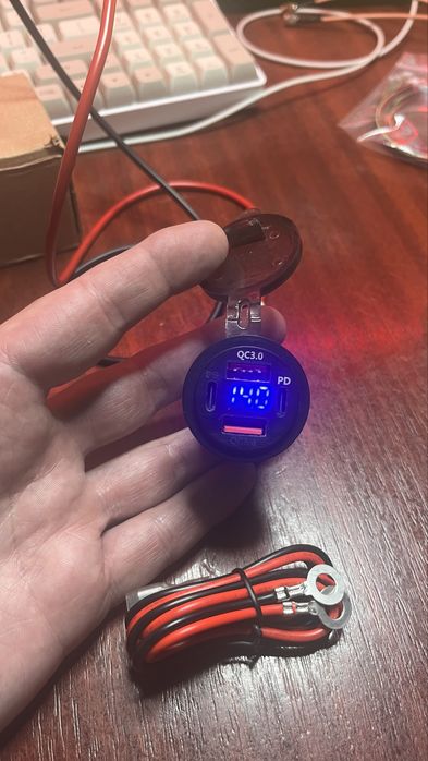 Incarcator 2x USB tip A si 2x USB tip C