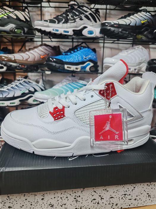 Jordan 4 retro metallic