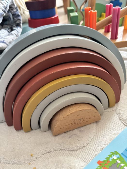 Дървени Монтесори играчки