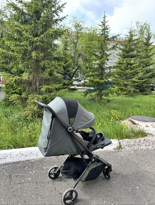 Продам б/у коляску